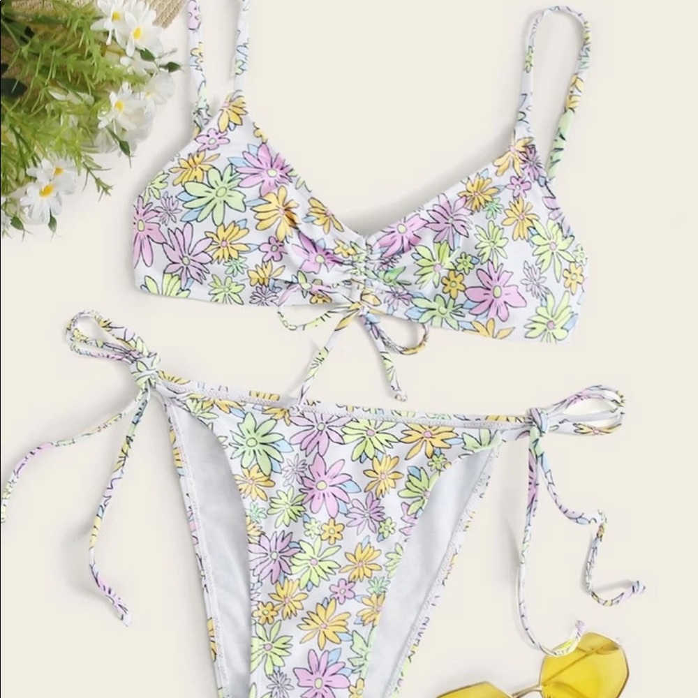 Floral NWT bikini